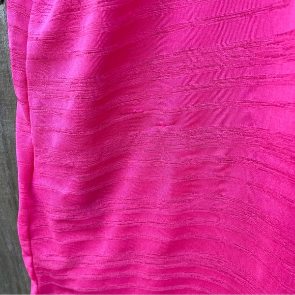 Women’s Nike Dri Fit Tank Top - Picture 4 of 4